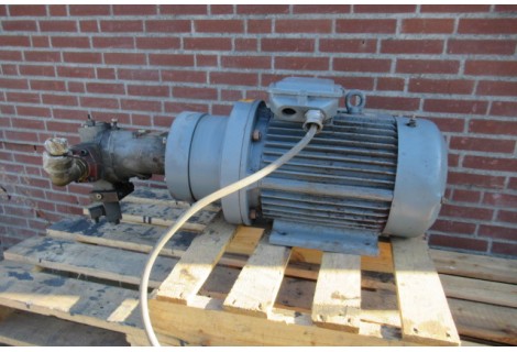 Olie unit 11 KW 200 bar. Gebruikt